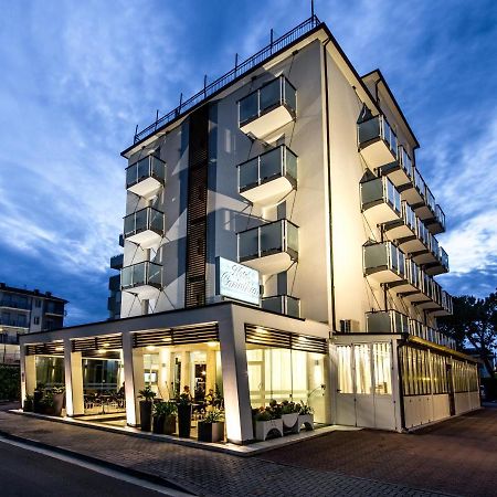 Hotel & Aparthotel Carinthia S Lido di Jesolo Buitenkant foto