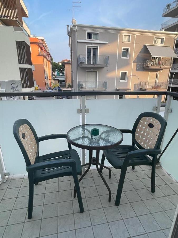 Hotel & Aparthotel Carinthia S Lido di Jesolo Buitenkant foto