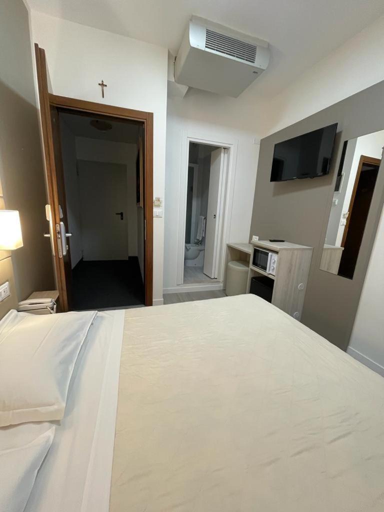 Hotel & Aparthotel Carinthia S Lido di Jesolo Buitenkant foto