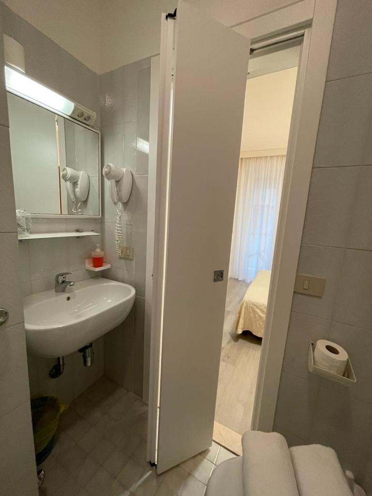 Hotel & Aparthotel Carinthia S Lido di Jesolo Buitenkant foto