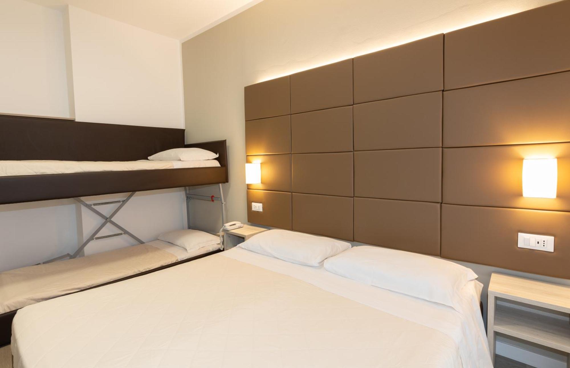 Hotel & Aparthotel Carinthia S Lido di Jesolo Buitenkant foto