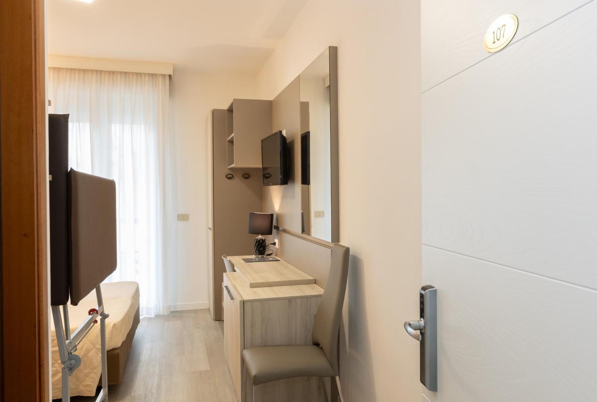 Hotel & Aparthotel Carinthia S Lido di Jesolo Buitenkant foto
