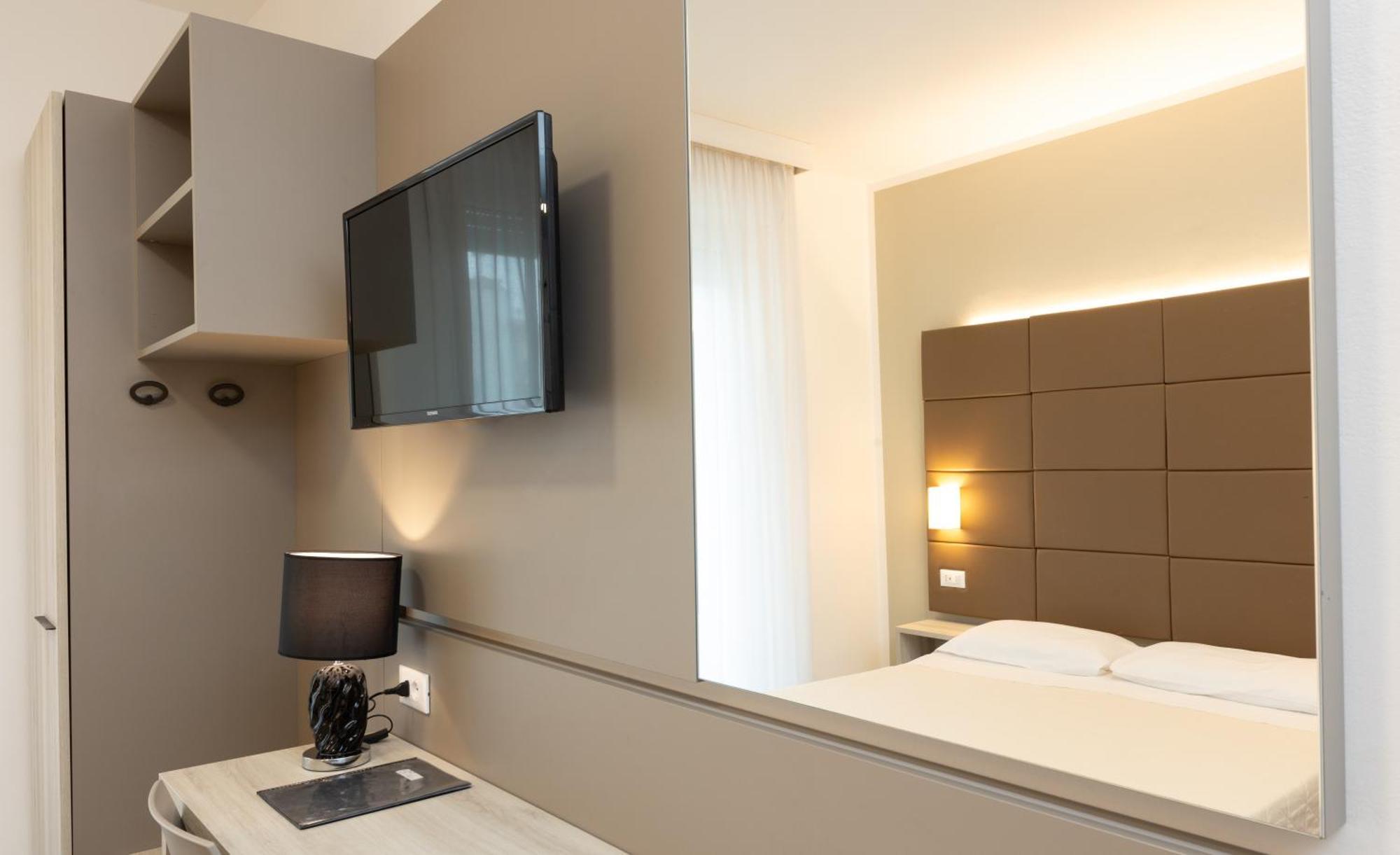 Hotel & Aparthotel Carinthia S Lido di Jesolo Buitenkant foto